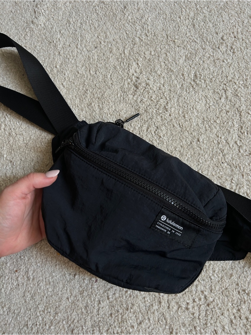 lululemon athletica all day essentials belt bag 2.5 L